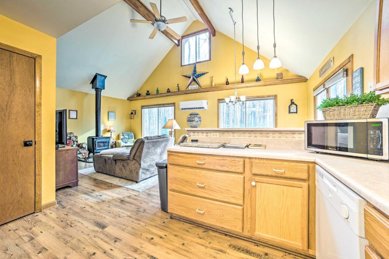 Higgins Lake Retreat - Hike, Swim, Relax! Roscommon Exterior photo